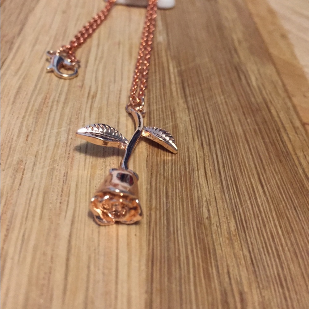 Rose necklace